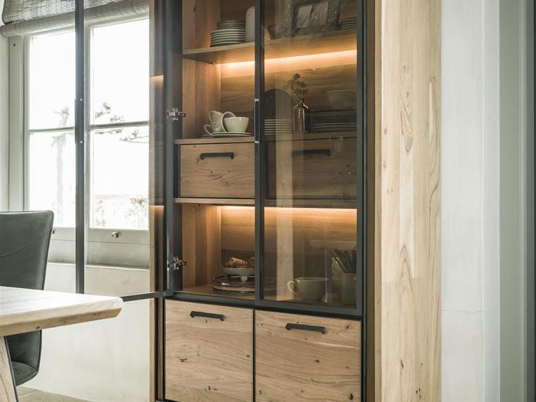 VITRINE KASTEN